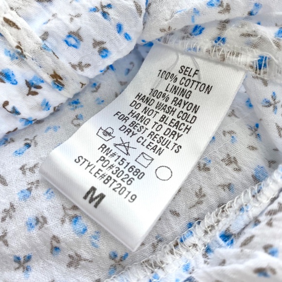 Red Dress Boutique Blue and White Floral Crop Top - Picture 13 of 13